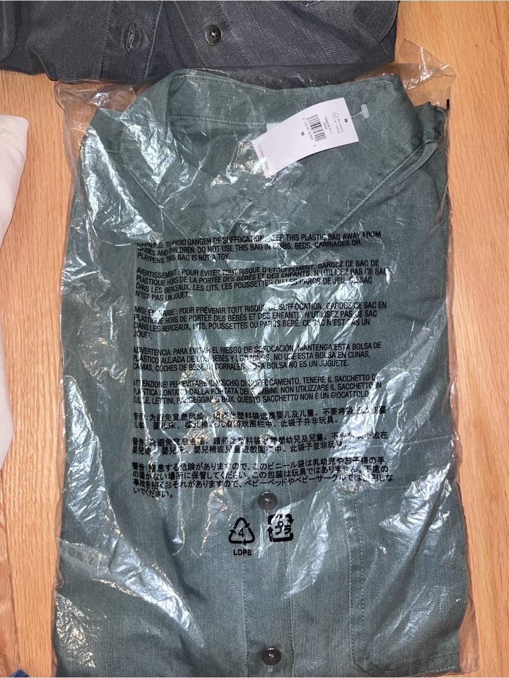 5 Old Navy NWT/NWOT Soft Tencil/Lyocell shirts! Size Medium - Picture 3 of 6